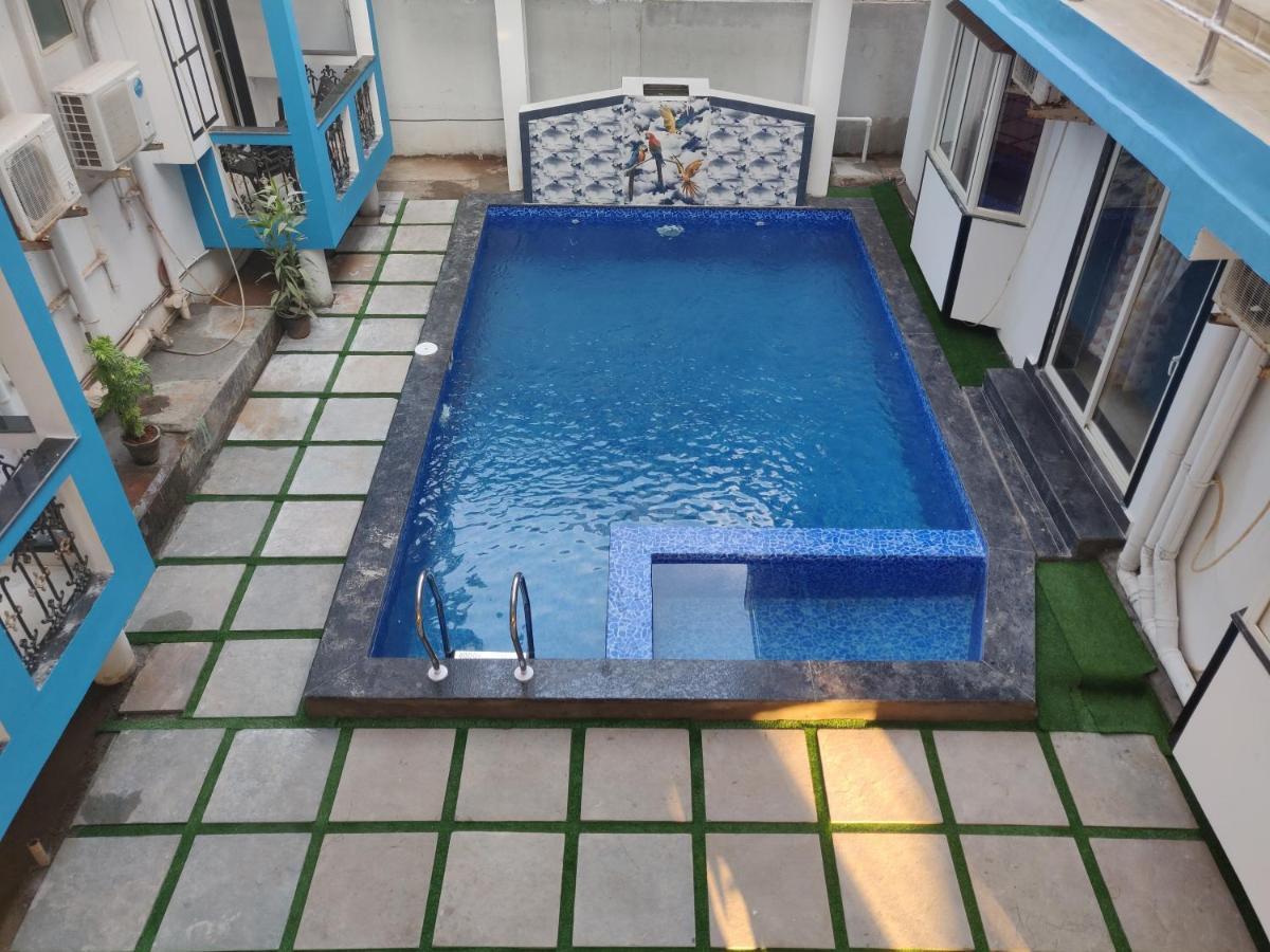 Queen Of Queen'S Hotel Calangute Luaran gambar